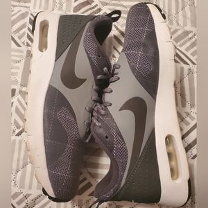 Nike Air Max Tavas SE